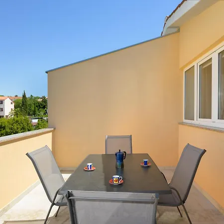 Apartament Nena Vinkuran