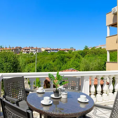 Nena Apartman
