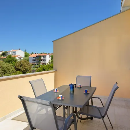 Nena Apartament Vinkuran